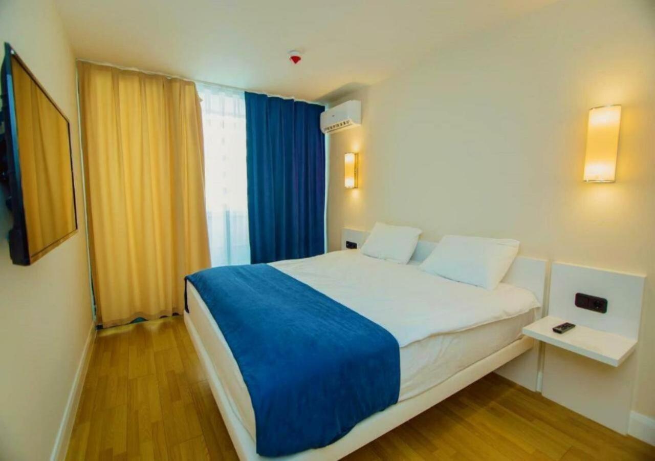 Lux Apartaments Batumi Eksteriør billede