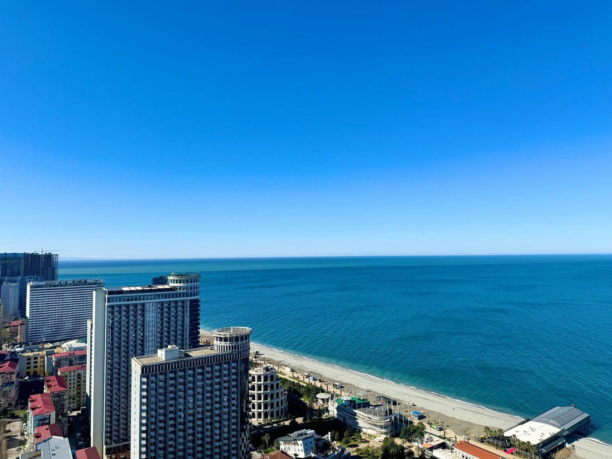Lux Apartaments Batumi Eksteriør billede